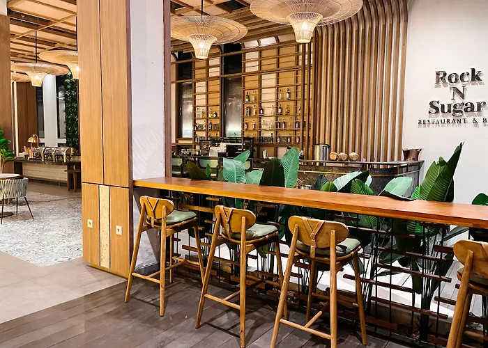 Luminor Seminyak - Bali Отель 4*