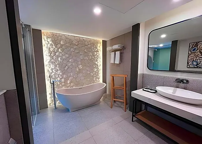 Hotel Luminor Seminyak - Bali 4*